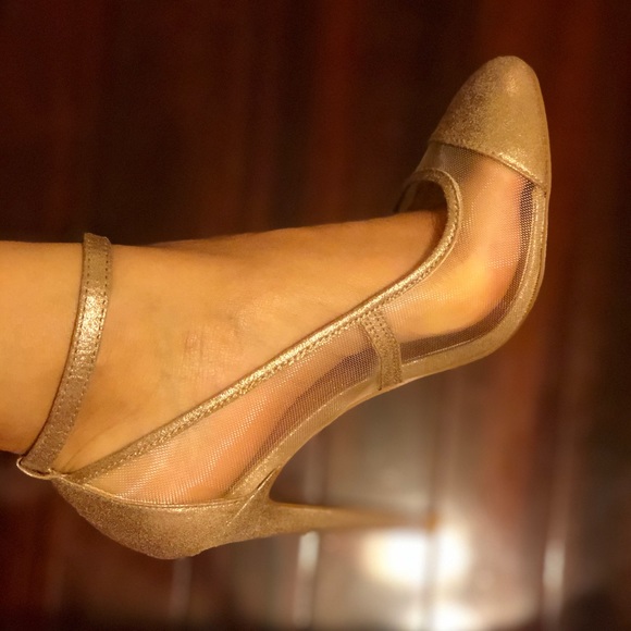 Pointy Toe ankle strap champagne heels - Picture 4 of 5
